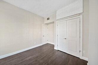 570 Putnam Ave-Unit -B in Brooklyn, NY - Building Photo - Building Photo