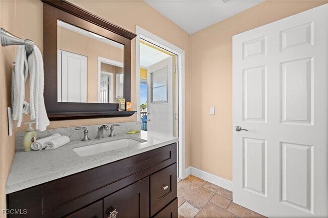 5420 Chiquita Blvd S in Cape Coral, FL - Building Photo - Building Photo