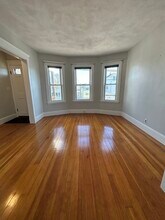 19 Oakland St in Watertown, MA - Building Photo - Building Photo