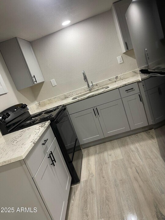2662 N 43rd Ave in Phoenix, AZ - Building Photo