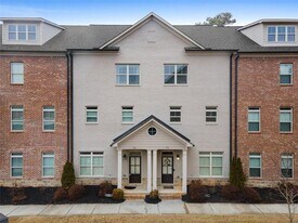 1208 Stone Castle Cir in Smyrna, GA - Building Photo