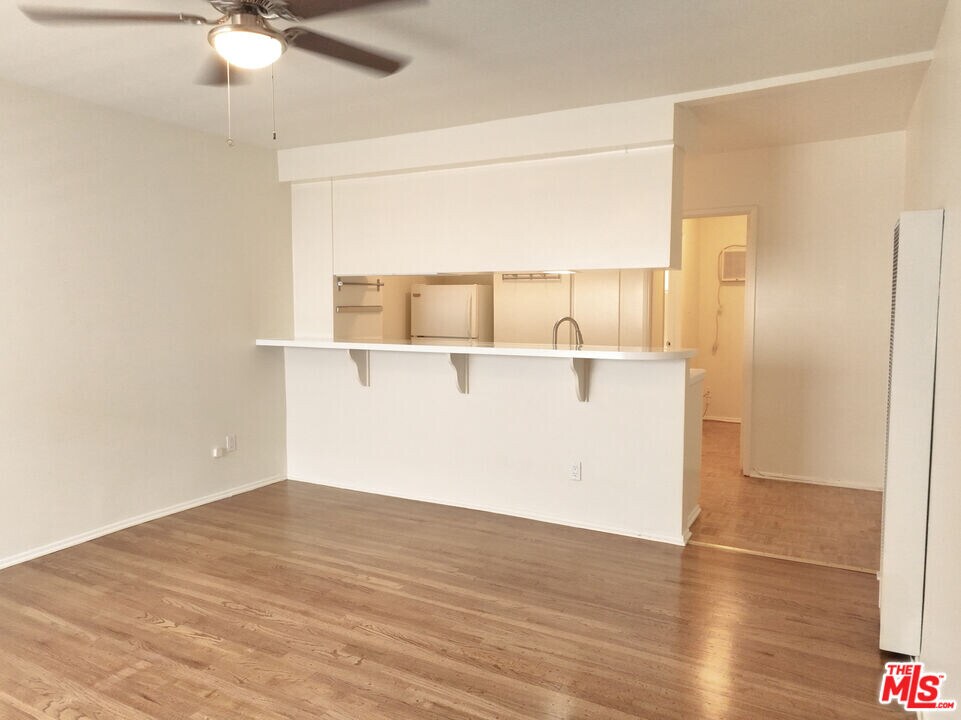 3376 Descanso Dr in Los Angeles, CA - Building Photo