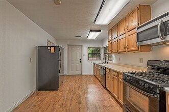 73 Thomas Lake Rd in Huntsville, TX - Building Photo - Building Photo