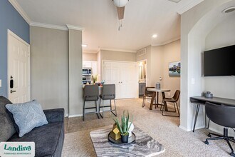 1799 FM 528 Rd in Webster, TX - Foto de edificio - Building Photo