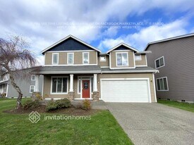 209 Phoenix Ave SW in Orting, WA - Building Photo