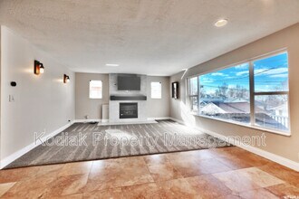 2266 Brentwood Cir in Salt Lake City, UT - Building Photo - Building Photo