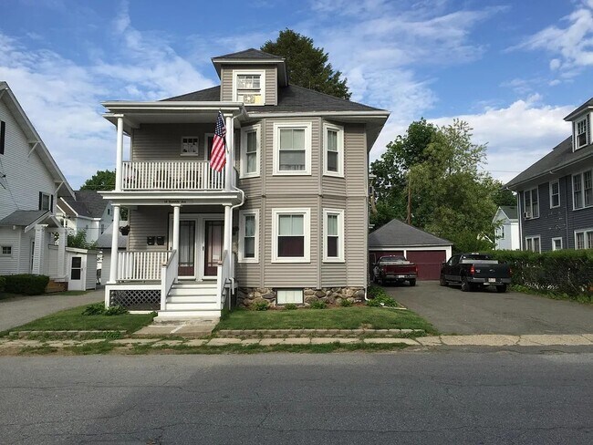 18 Lamoille Ave, Unit 2 in Haverhill, MA - Foto de edificio - Building Photo