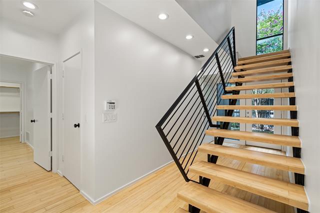 4230 Munger Ave in Dallas, TX - Building Photo - Building Photo