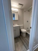 1371 King St W in Toronto, ON - Building Photo - Building Photo