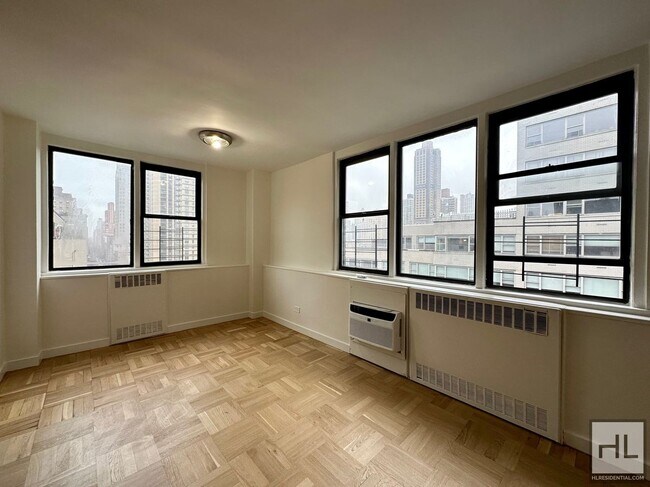 435 E 79th St in New York, NY - Building Photo - Building Photo