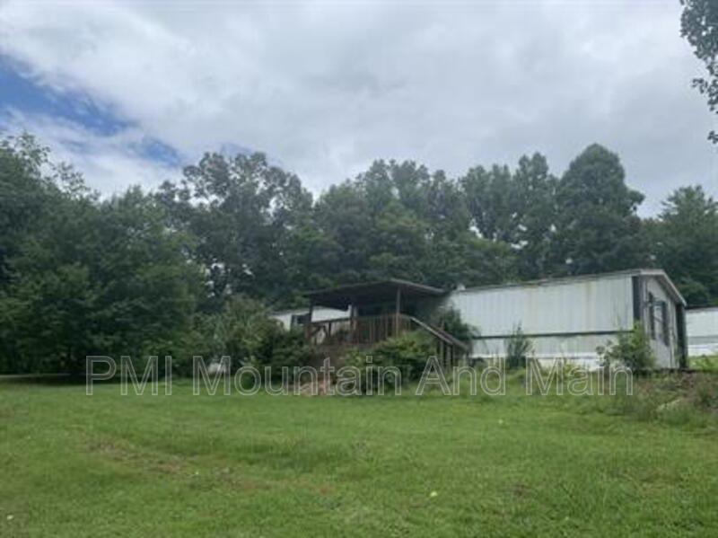 38 Misty Mountain Way in Candler, NC - Building Photo