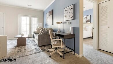 9015 Kings Grant Dr in Charlotte, NC - Foto de edificio - Building Photo