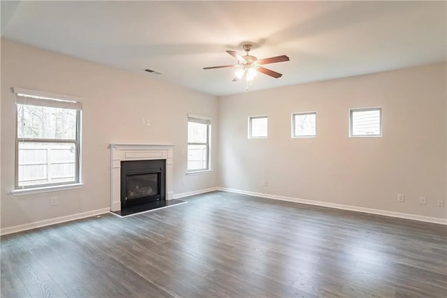 3443 Woodshade Dr in Loganville, GA - Building Photo - Building Photo