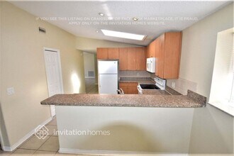 9709 Rushwood Ct in Tampa, FL - Foto de edificio - Building Photo