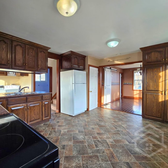 3-Bedroom House in Norwich!! in Norwich, ON - Building Photo - Building Photo