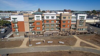 25 Harbour Way in Richmond, CA - Foto de edificio - Building Photo