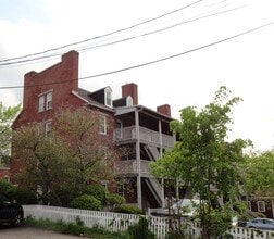 125 West Merrimack St, Unit 5 in Manchester, NH - Foto de edificio - Building Photo