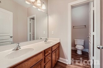 303 Trillium St NW in Concord, NC - Building Photo - Building Photo