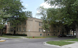 5801 N Washtenaw Ave Apartments