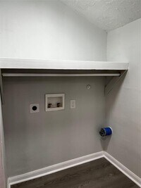 7919 Scanlock St photo'