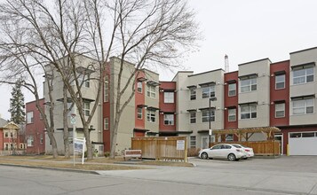 Inglewood House in Calgary, AB - Building Photo - Building Photo