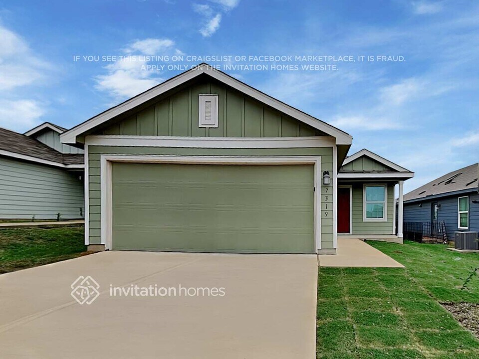 7319 Avila Vis in San Antonio, TX - Building Photo