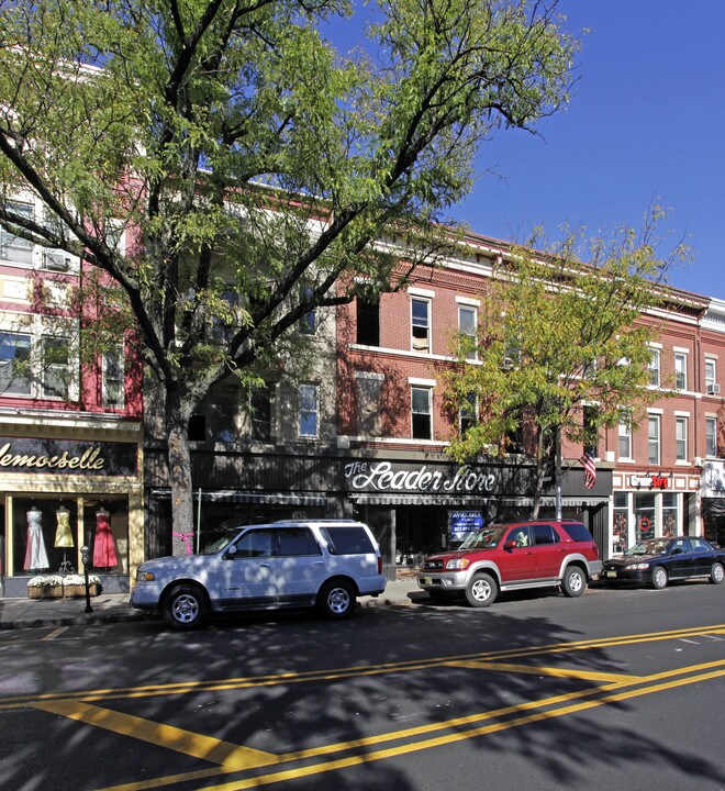 109 E Broad St in Westfield, NJ - Building Photo