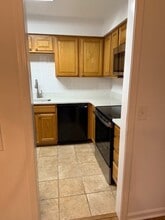 900 Mix Ave, Unit Unit 12 in Hamden, CT - Building Photo - Building Photo