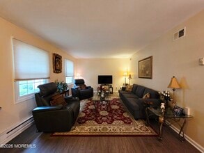 37 Piazza San Paola in Freehold, NJ - Building Photo - Building Photo