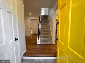 10159 Sutherland Rd in Silver Spring, MD - Building Photo - Building Photo