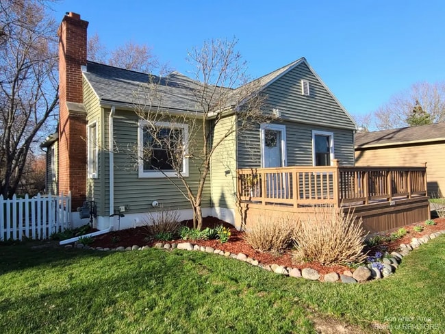 property at 2432 Burns Ave