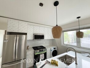 144 Spring St, Unit 3 in Cambridge, MA - Building Photo - Building Photo