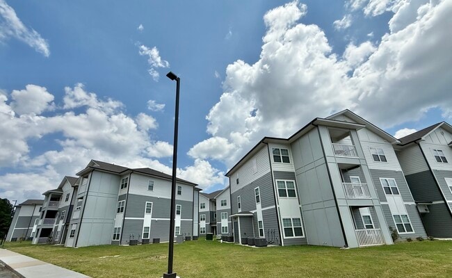 Ashford Park in Shreveport, LA - Building Photo - Building Photo