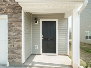 107 Sunriff Ct in Greer, SC - Building Photo - Building Photo