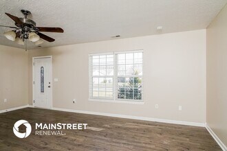 375 Clover Cove Dr in Shepherdsville, KY - Foto de edificio - Building Photo