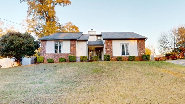 property at 112 Oakland Dr