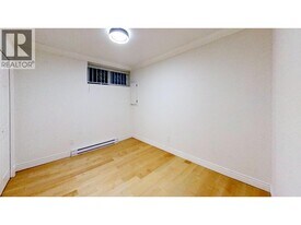 3095 E 45th Ave in Vancouver, BC - Building Photo