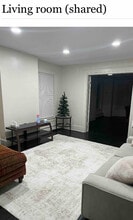 8 Davies Pl in Poughkeepsie, NY - Building Photo - Building Photo