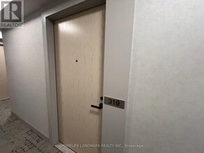 195 Commerce St in Vaughan, ON - Building Photo - Building Photo