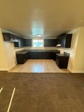 156 E 119th St in Los Angeles, CA - Foto de edificio - Building Photo