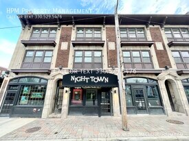 12391 Cedar Rd in Cleveland Heights, OH - Building Photo