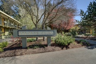 Steven's Court in Edmonds, WA - Building Photo