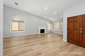 7596 Tupelo Cove in San Diego, CA - Building Photo - Building Photo