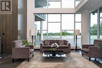 1048-1048 Broadview Ave in Toronto, ON - Building Photo - Building Photo