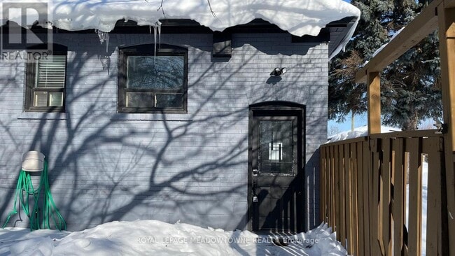 4 Keats Ave in Halton Hills, ON - Building Photo - Building Photo