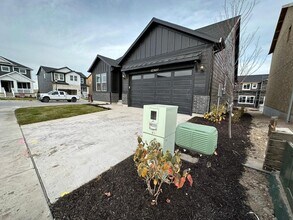 12307 Eovaldi Ave in Herriman, UT - Building Photo - Building Photo