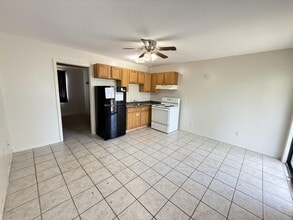 14 Cape Dr NW in Fort Walton Beach, FL - Foto de edificio - Building Photo