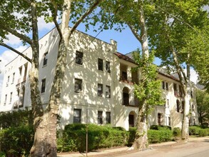 One Oakland Terrace in Bala Cynwyd, PA - Building Photo - Building Photo
