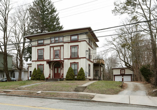 56 Broad St in Norwich, CT - Foto de edificio - Building Photo