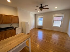 98 Charles St, Unit 1 Apartamentos